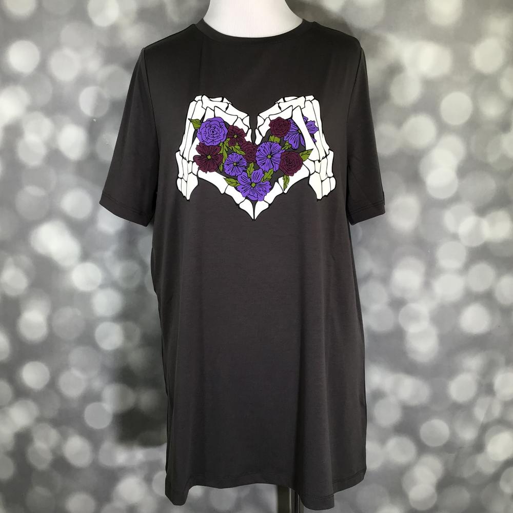LuLaRoe Halloween 2025 - Rivkah Top - Skeletal Heart