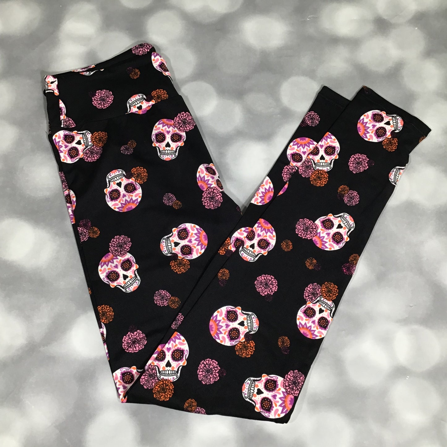 LuLaRoe Halloween 2025 - Leggings - Midnight Margold Skulls