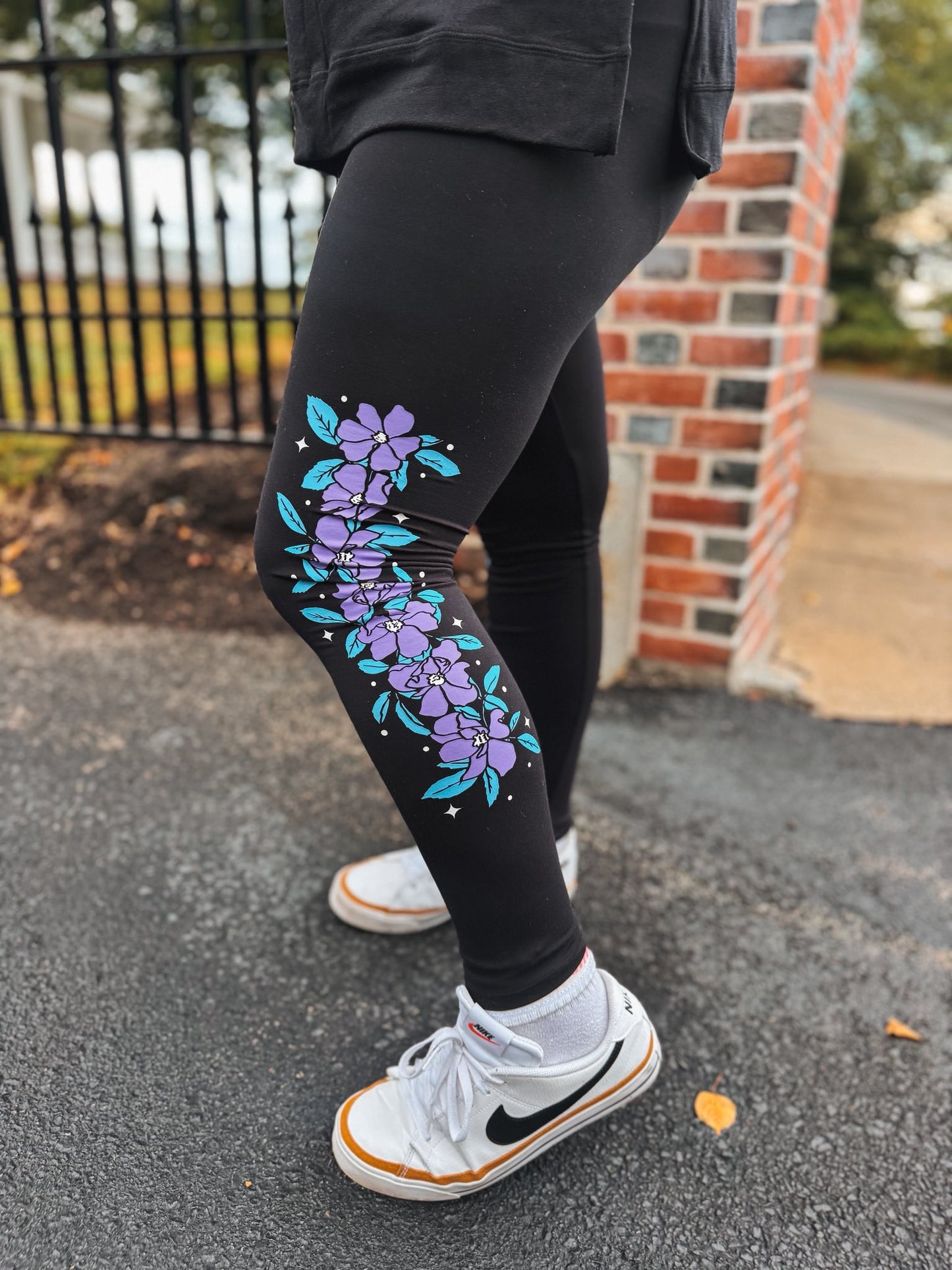 LuLaRoe Halloween 2025 - Leggings - Moonlit Blooms Floral
