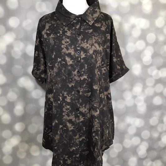 LuLaRoe Charlie button-up shirt in black and taupe smoky marble print with short sleeves and collared button-front design