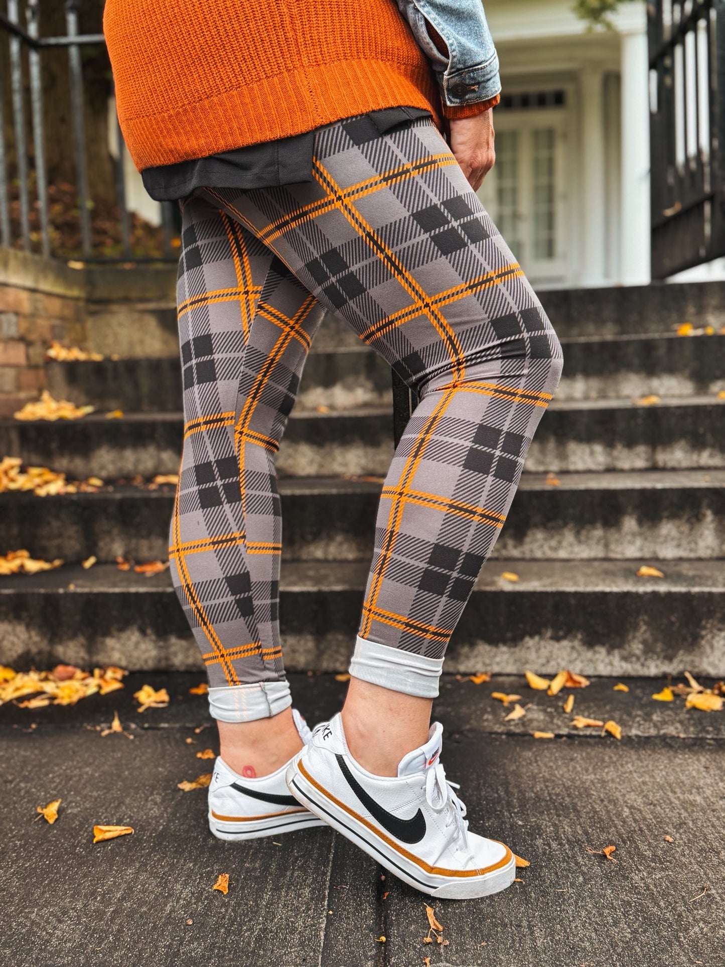 LuLaRoe Halloween 2025 - Leggings - Pumpkin Patch Plaid