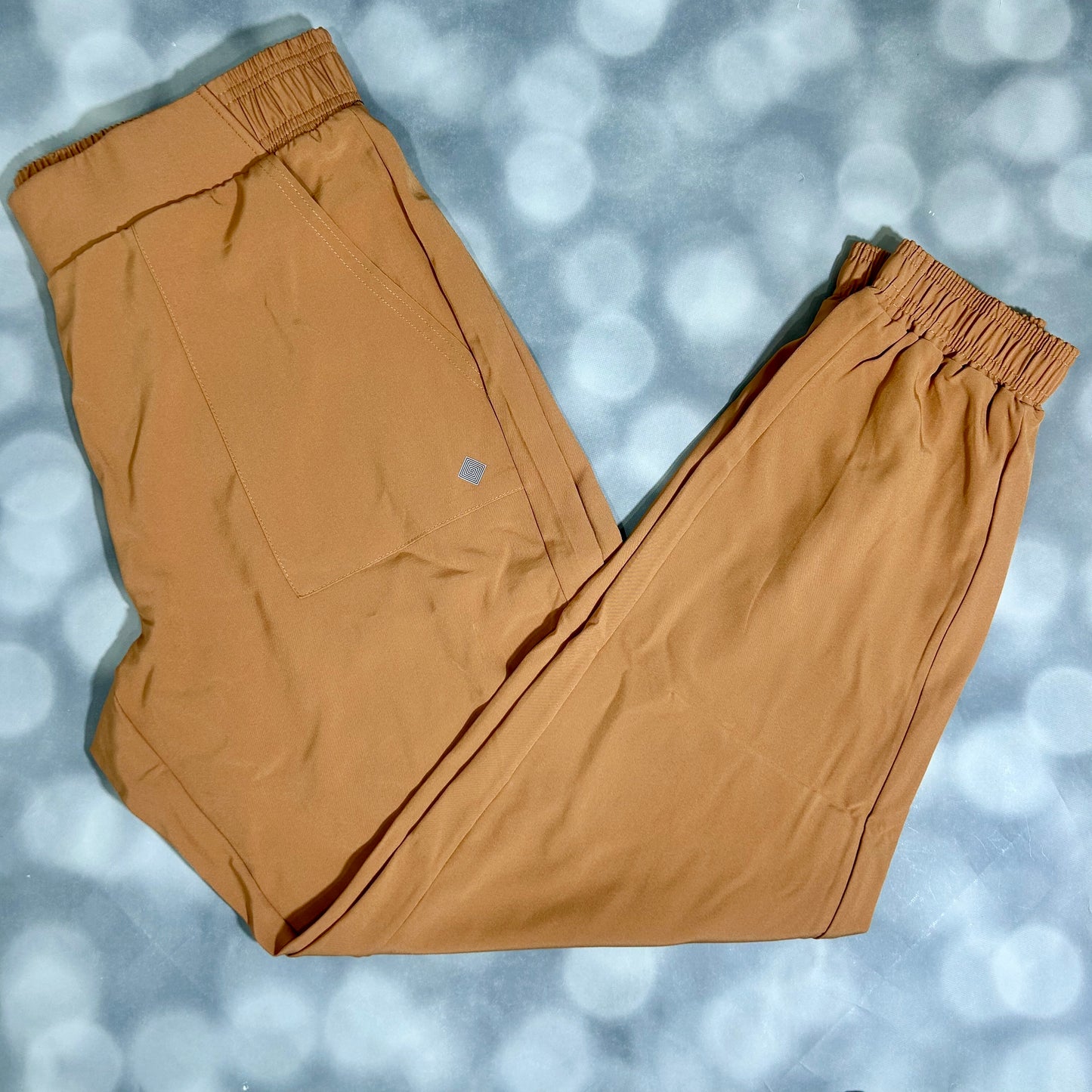 LuLaRoe LuLaRoe Rise Infinite Jogger – Solid Camel Terrain 