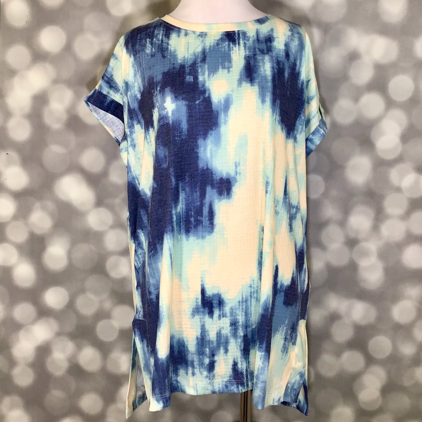 LuLaRoe LuLaRoe Leah Tunic - Indigo Cloud Wash 