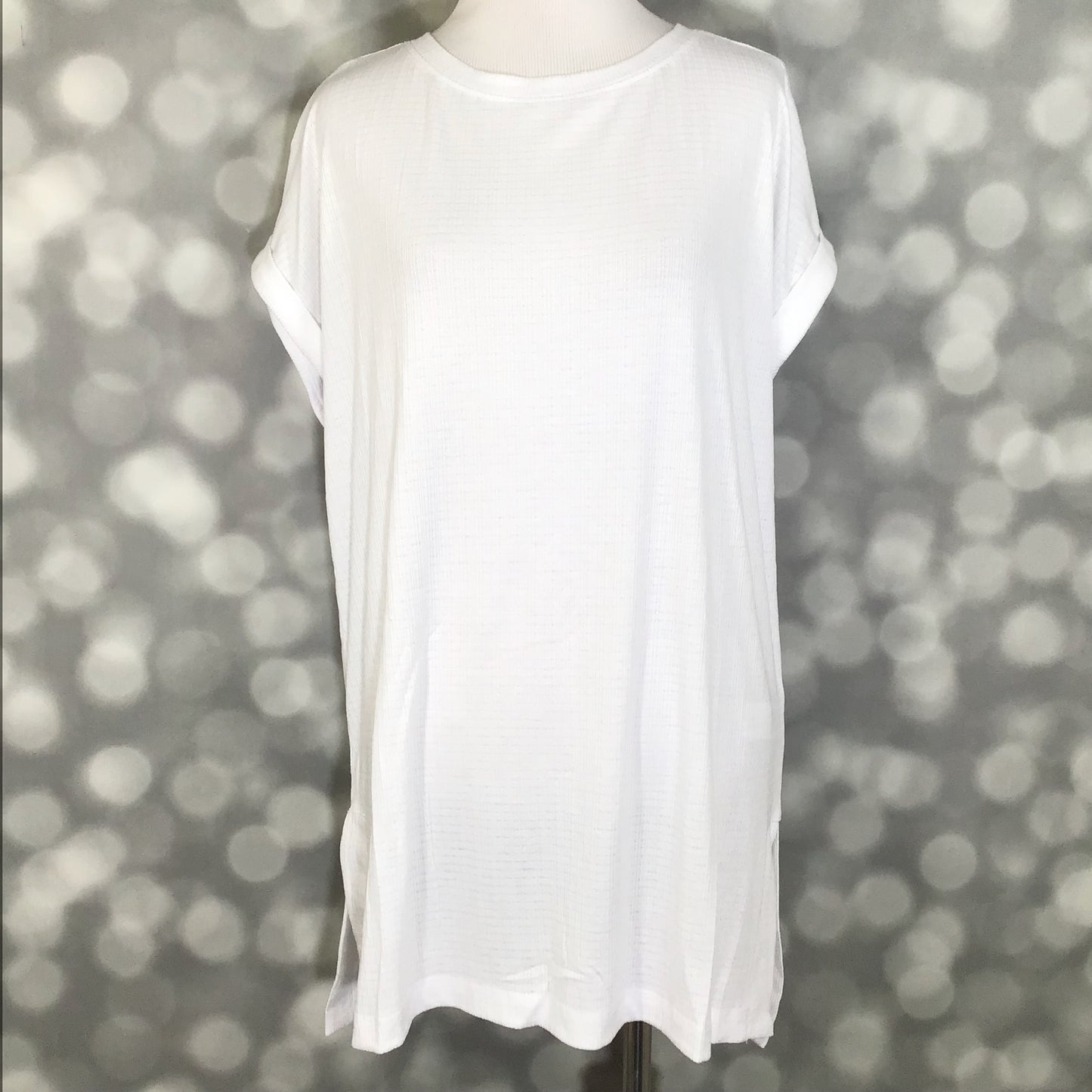 LuLaRoe LuLaRoe Leah Tunic - Solid White 