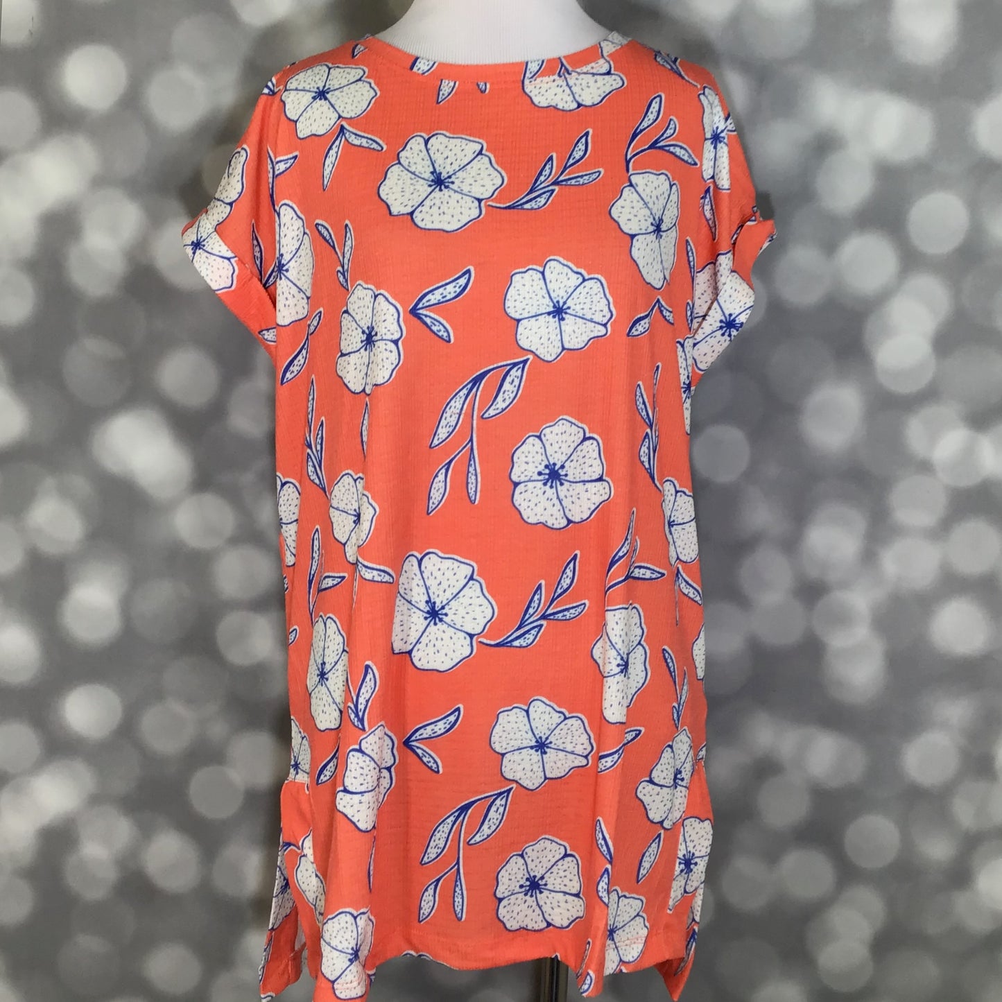 LuLaRoe LuLaRoe Leah Tunic - Coral Bloom Sketch 