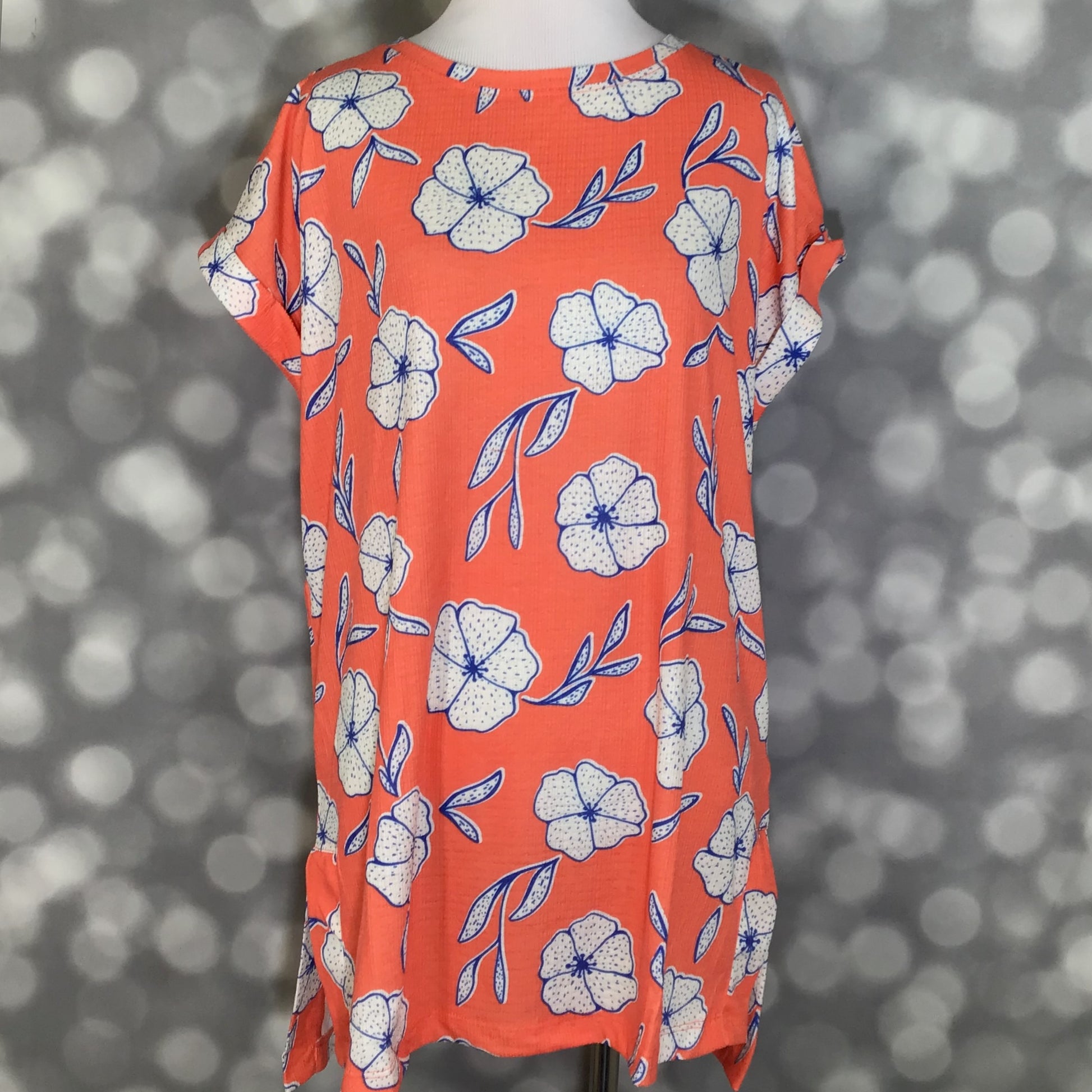 LuLaRoe LuLaRoe Leah Tunic - Coral Bloom Sketch 