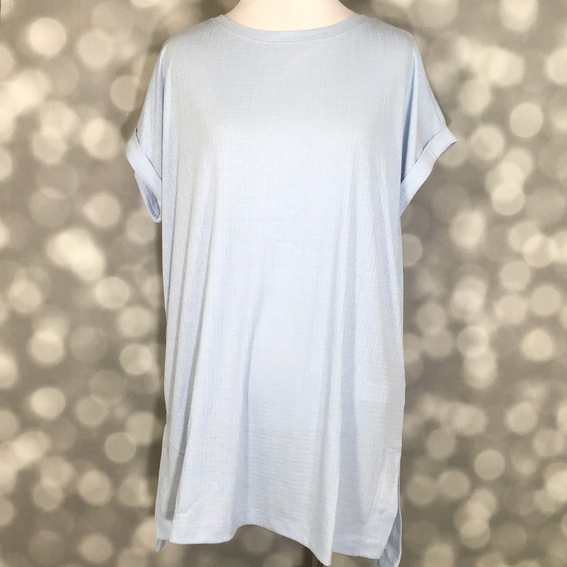 LuLaRoe LuLaRoe Leah Tunic - Solid Sky Mist Blue 