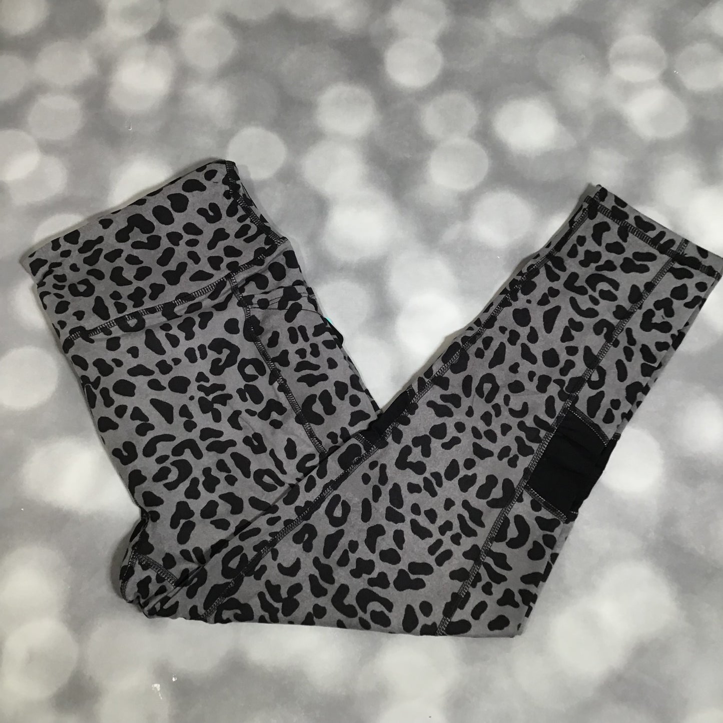 LuLaRoe LuLaRoe RISE Fearless Crop Legging - Graphite Wildcat 