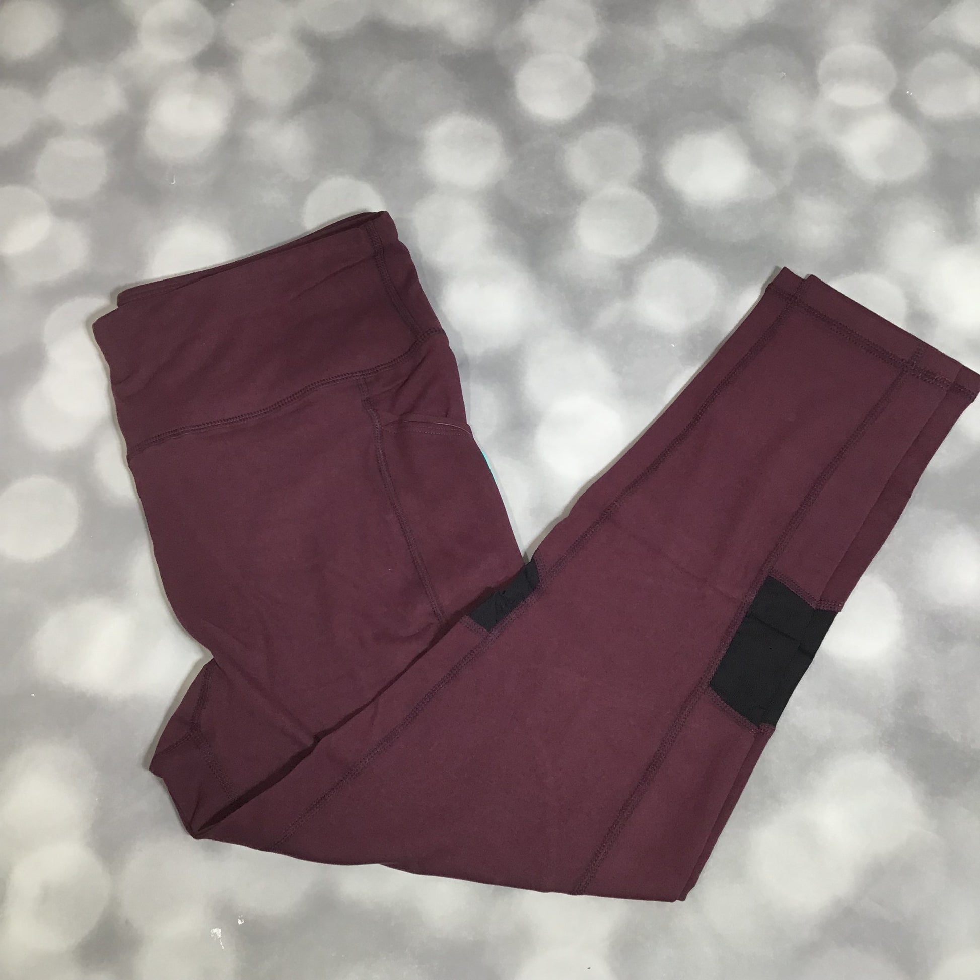LuLaRoe LuLaRoe RISE Fearless Crop Legging - Solid Mulberry Noir 