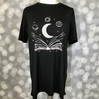 LuLaRoe Rivkah Top - Midnight Storyteller