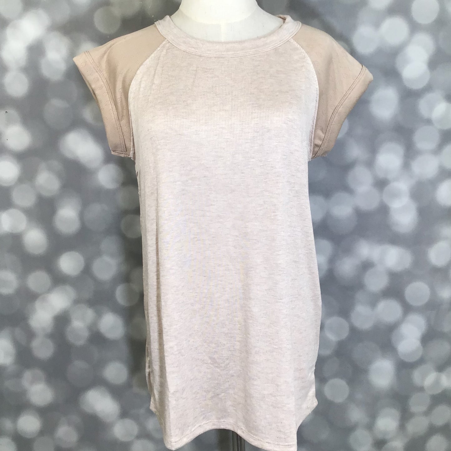 LuLaRoe Ashley Raglan T - Soft Taupe & Mushroom