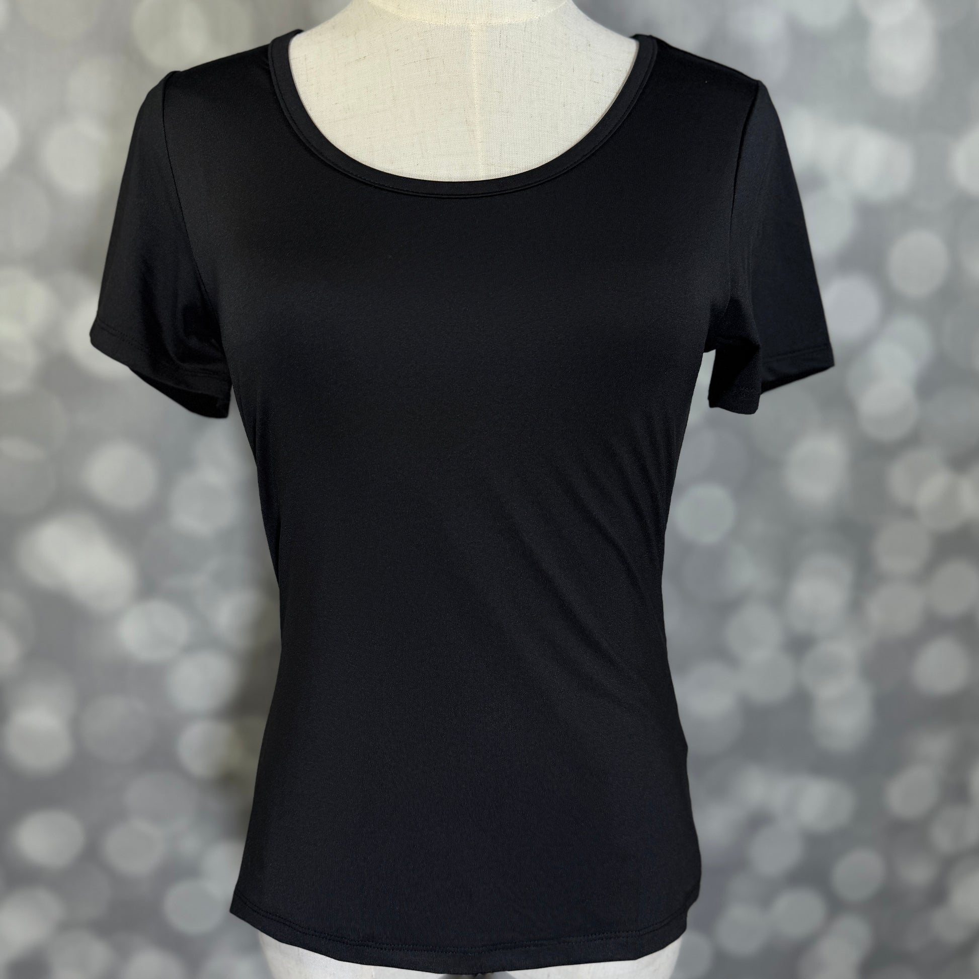 LuLaRoe Lani Scoop Neck Top in Solid Black featuring short sleeves, a fitted silhouette, and a classic scoop neckline