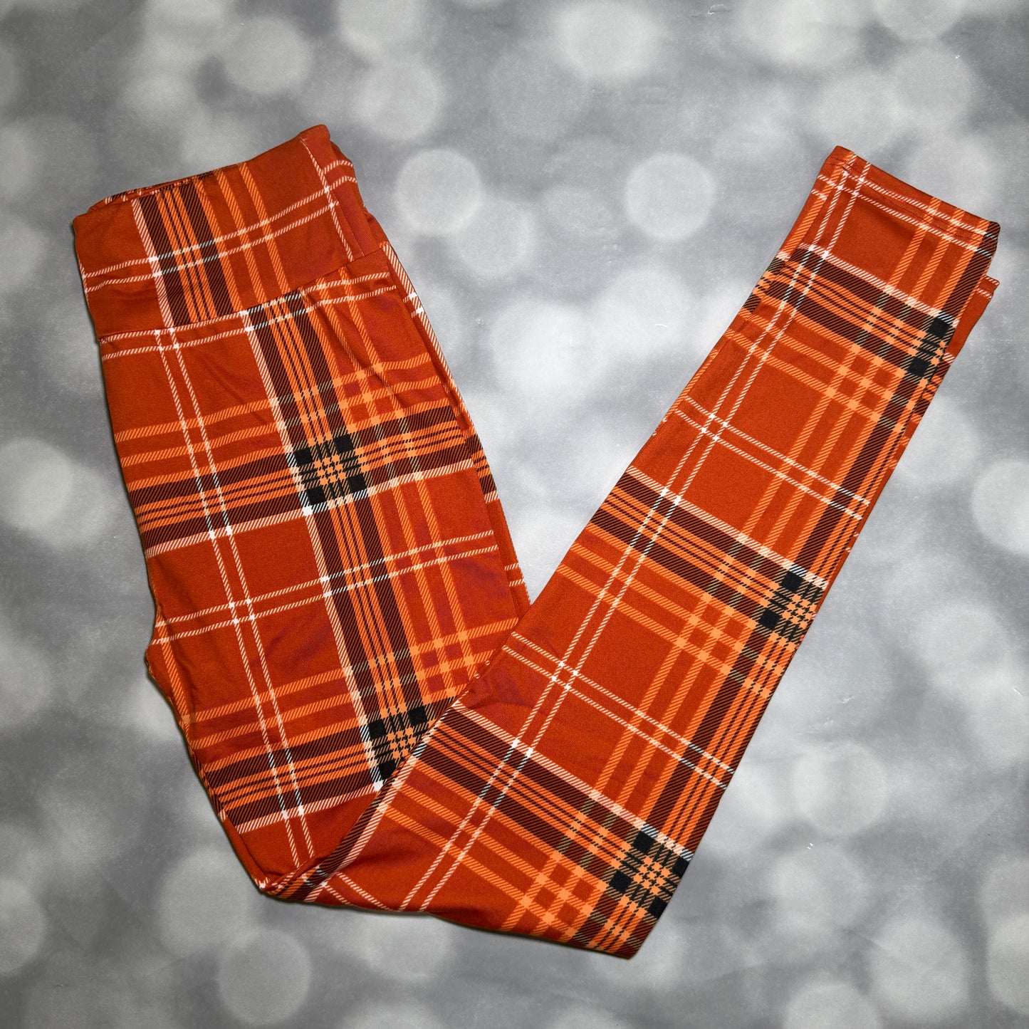 LuLaRoe 2026 Halloween Leggings – Burnt Orange, Black & Ivory Plaid