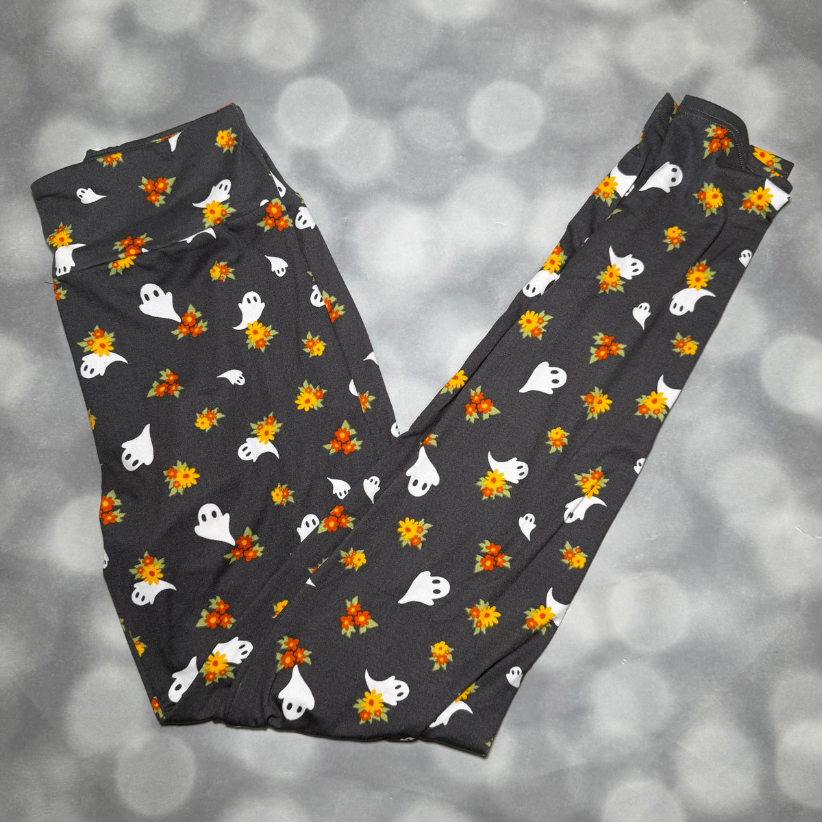 LuLaRoe 2026 Halloween Leggings – Charcoal Booquet Ghosts and Flowers
