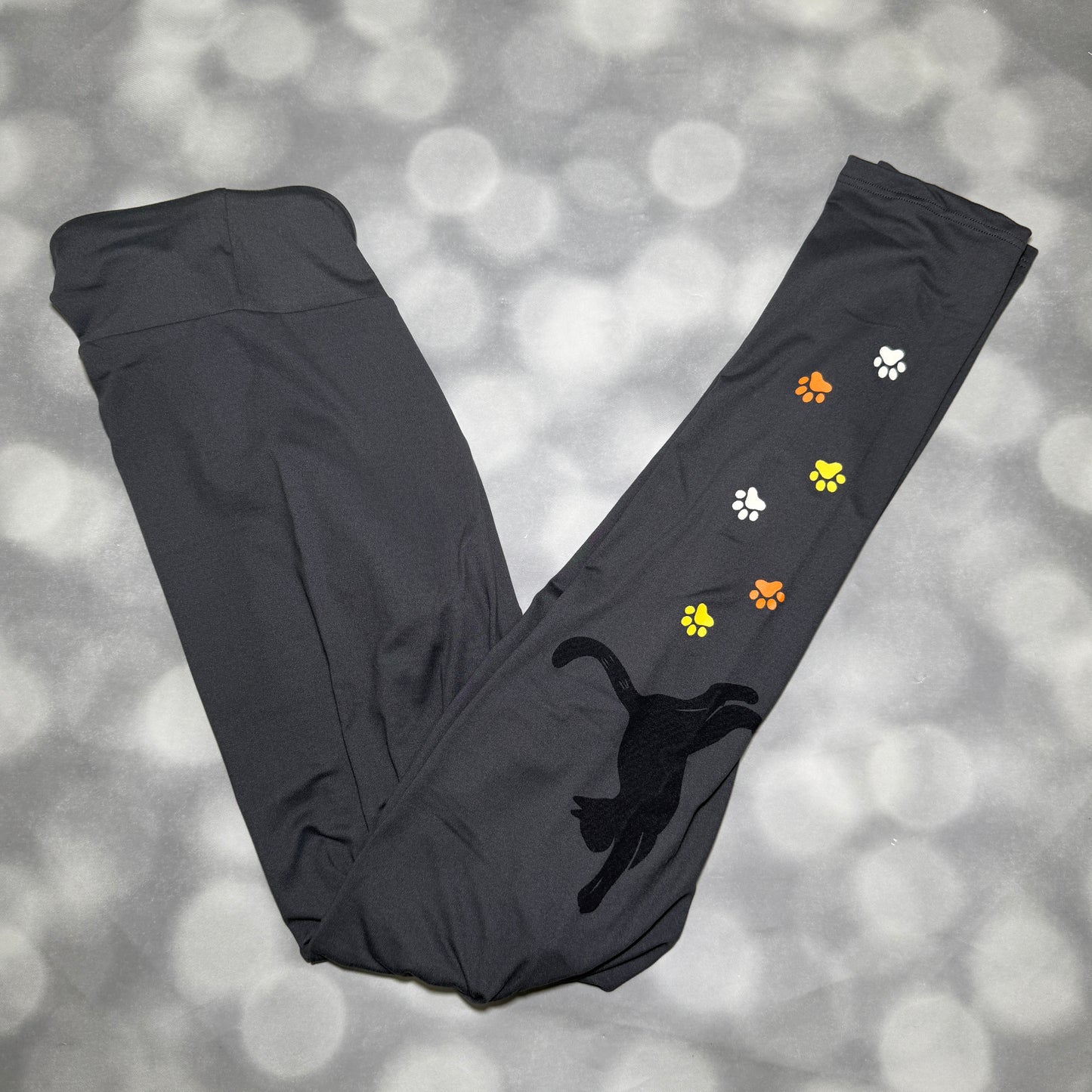 LuLaRoe 2026 Halloween Leggings – Charcoal Black Cat & Colorful Paw Prints