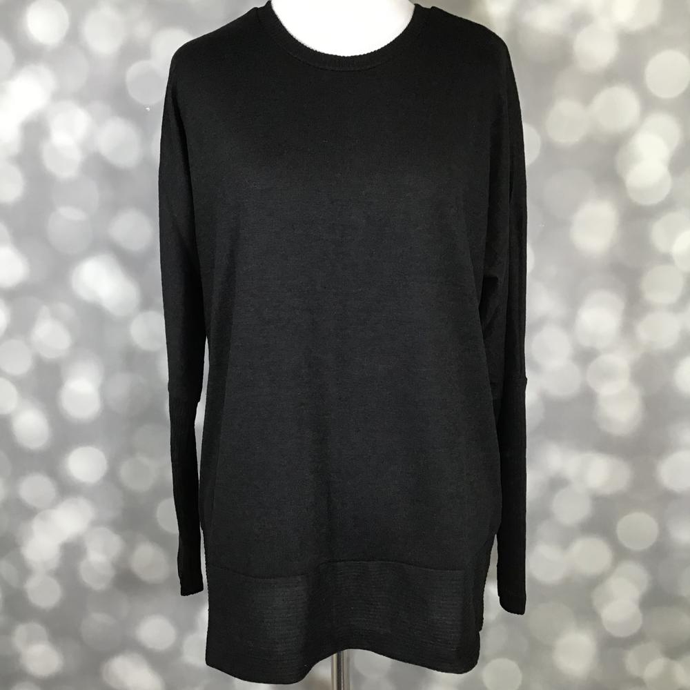 LuLaRoe LuLaRoe Tammy Top — Solid Classic Black 