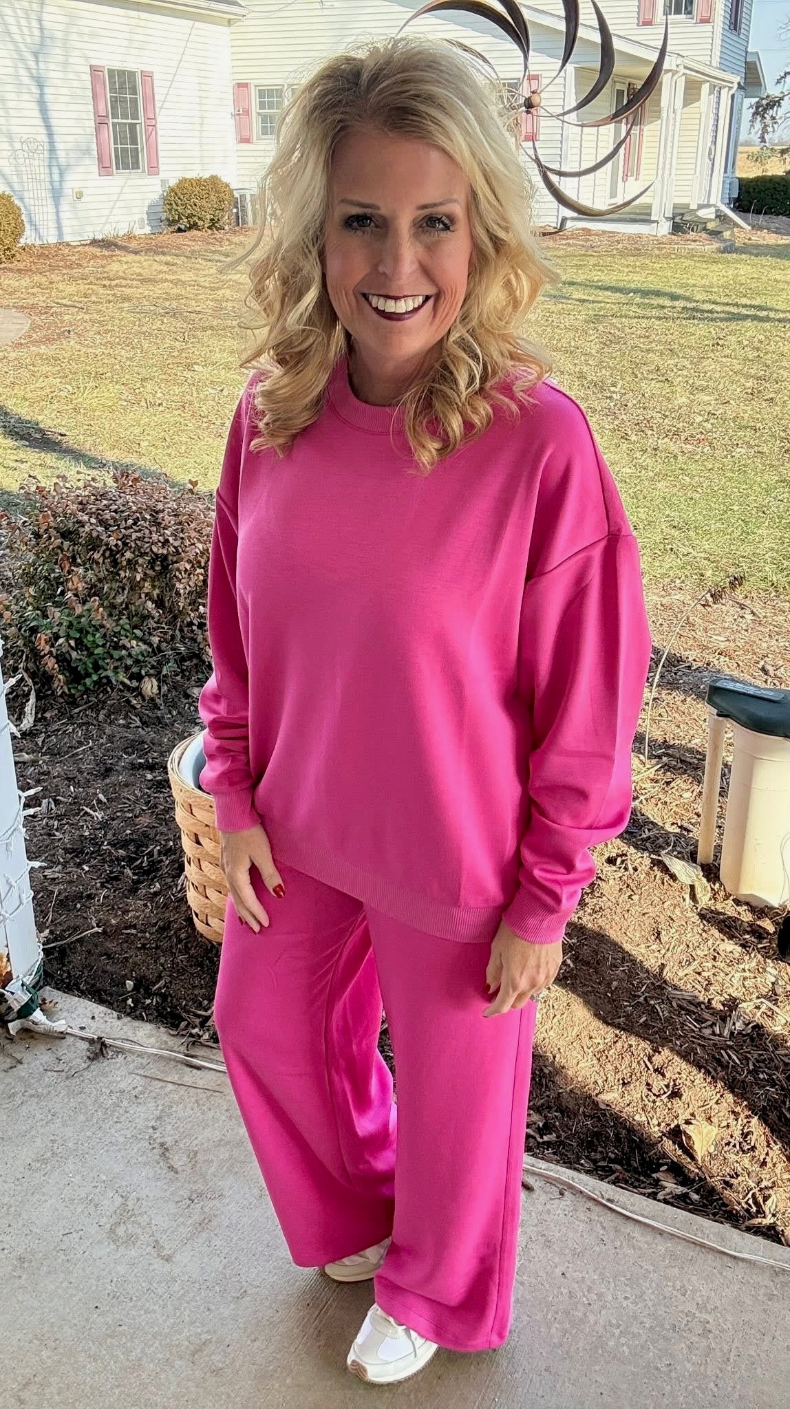 LuLaRoe LuLaRoe RISE Recharge Sweatpant – Solid Vibrant Fuchsia 