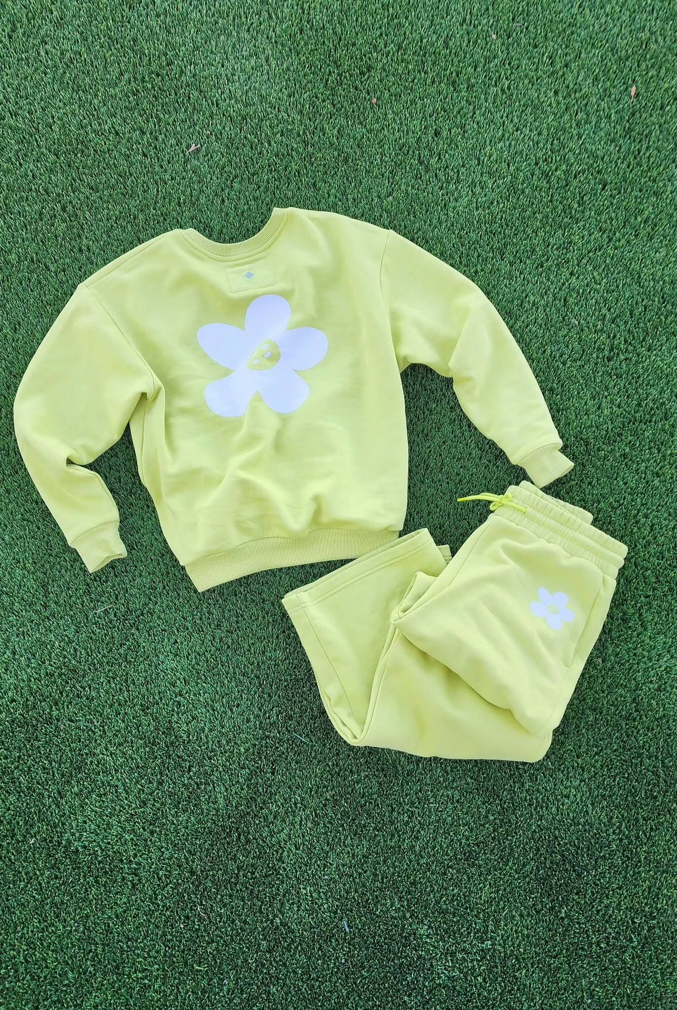 LuLaRoe LuLaRoe RISE Recharge Sweatpant – Citrus Bloom Statement 