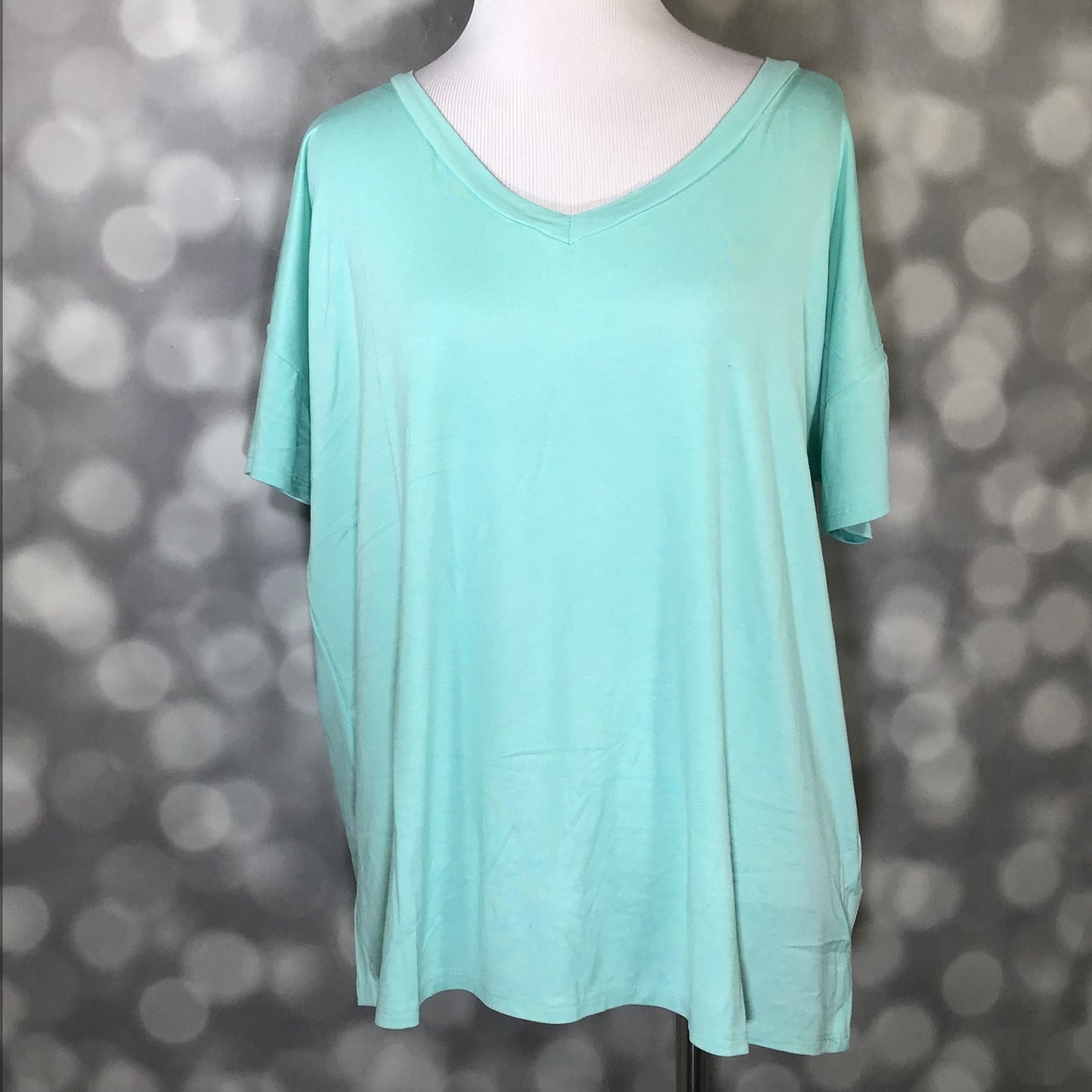 LuLaRoe Lisa - Solid Green Mint LT 740 