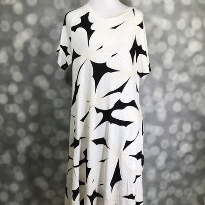 LuLaRoe Celia Dress - Black and White Oversized Floral