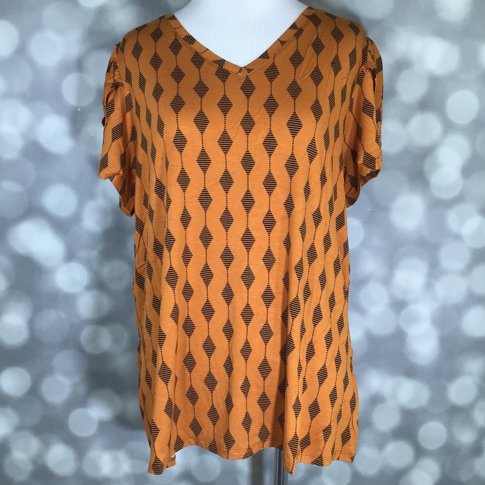 LuLaRoe Remi Top – Amber Deco Wave