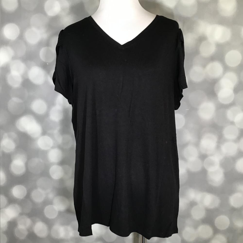 LuLaRoe Remi Top – Solid Black