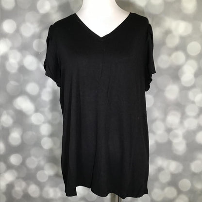 LuLaRoe Remi Top – Solid Black
