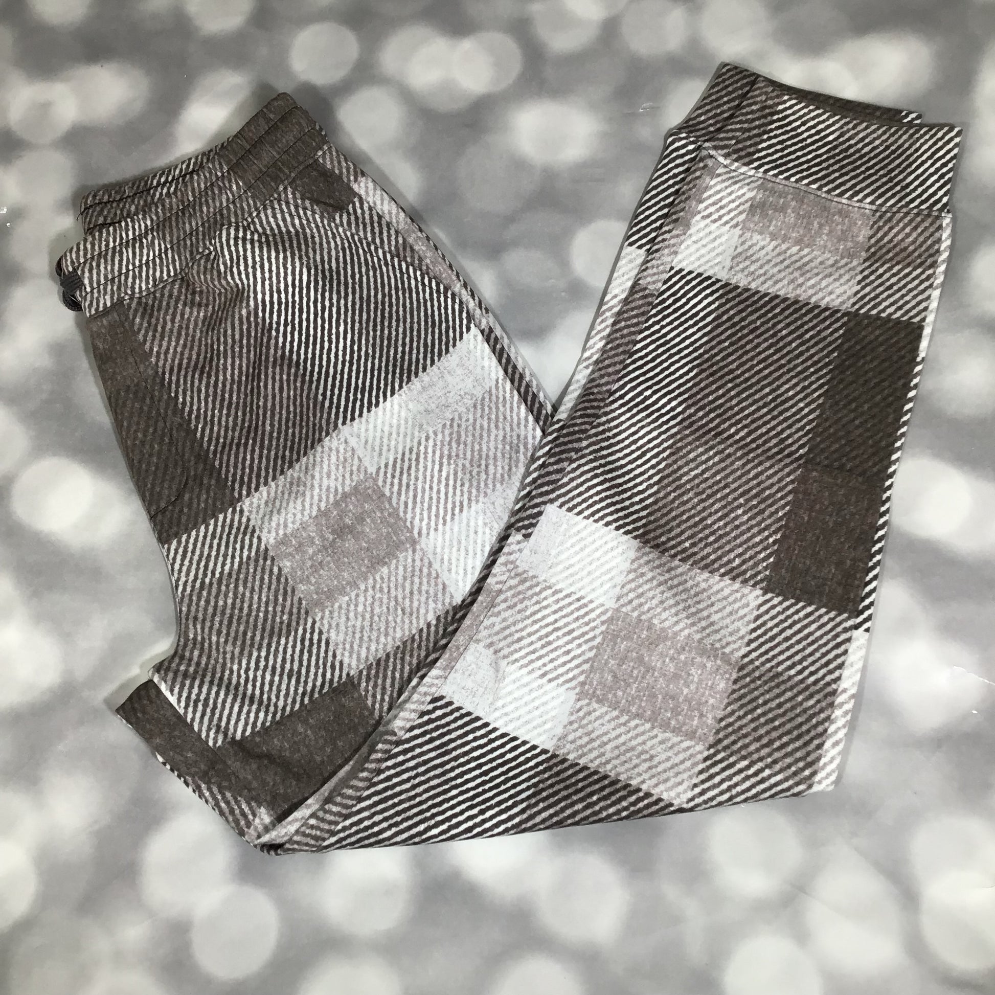 LuLaRoe LuLaRoe Boyfriend Jogger - Soft Gray Neutral Plaid 