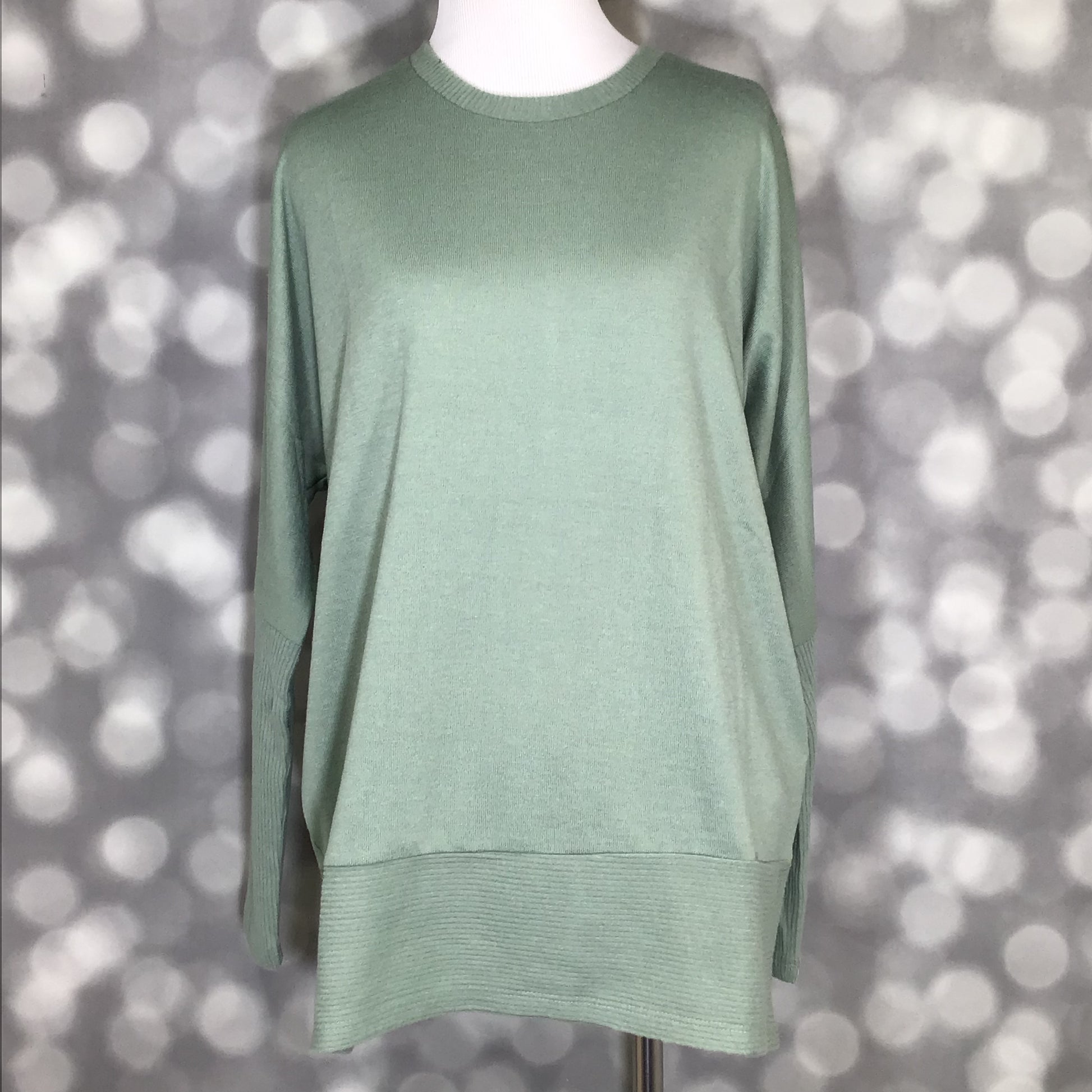 LuLaRoe LuLaRoe Tammy Top — Solid Soft Sage Mist 