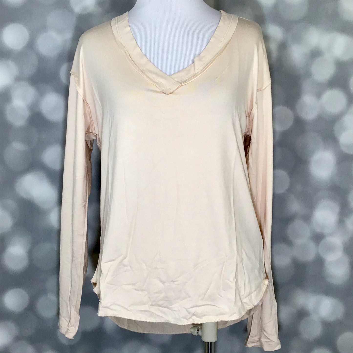 LuLaRoe LuLaRoe Vicki Top - Solid Soft Oatmeal 