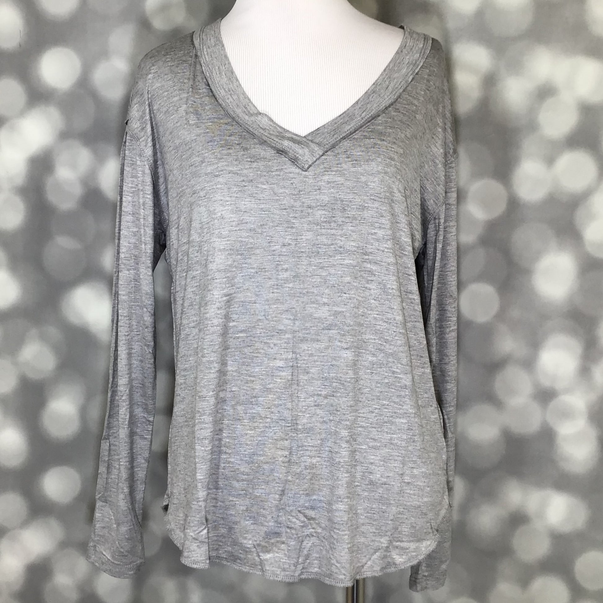LuLaRoe LuLaRoe Vicki Top - Heathered Light Gray 