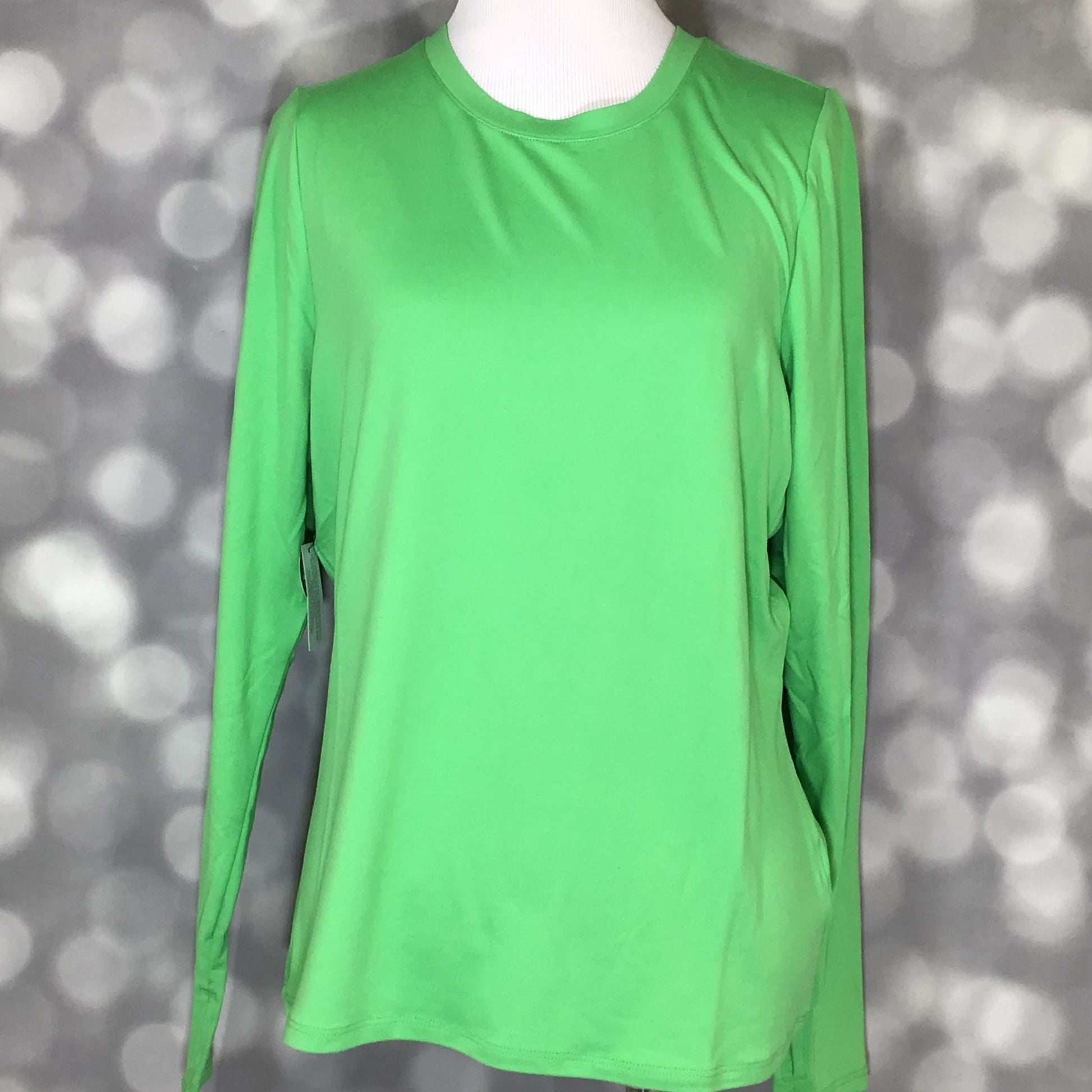 LuLaRoe LuLaRoe Rise Limitless Top - Solid Classic Clover Green 