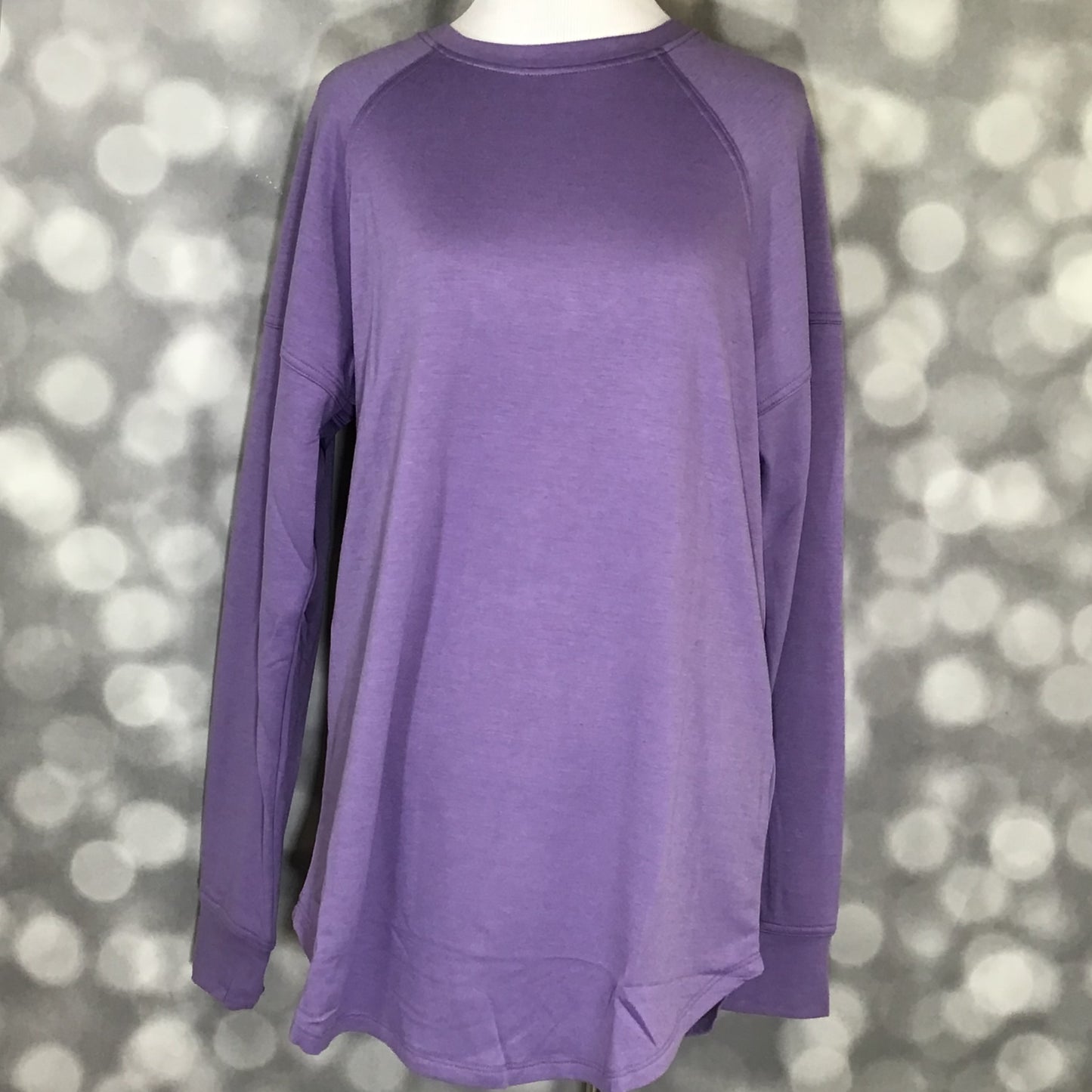 LuLaRoe LuLaRoe Erin Raglan Top - Solid Lavender Dusk 
