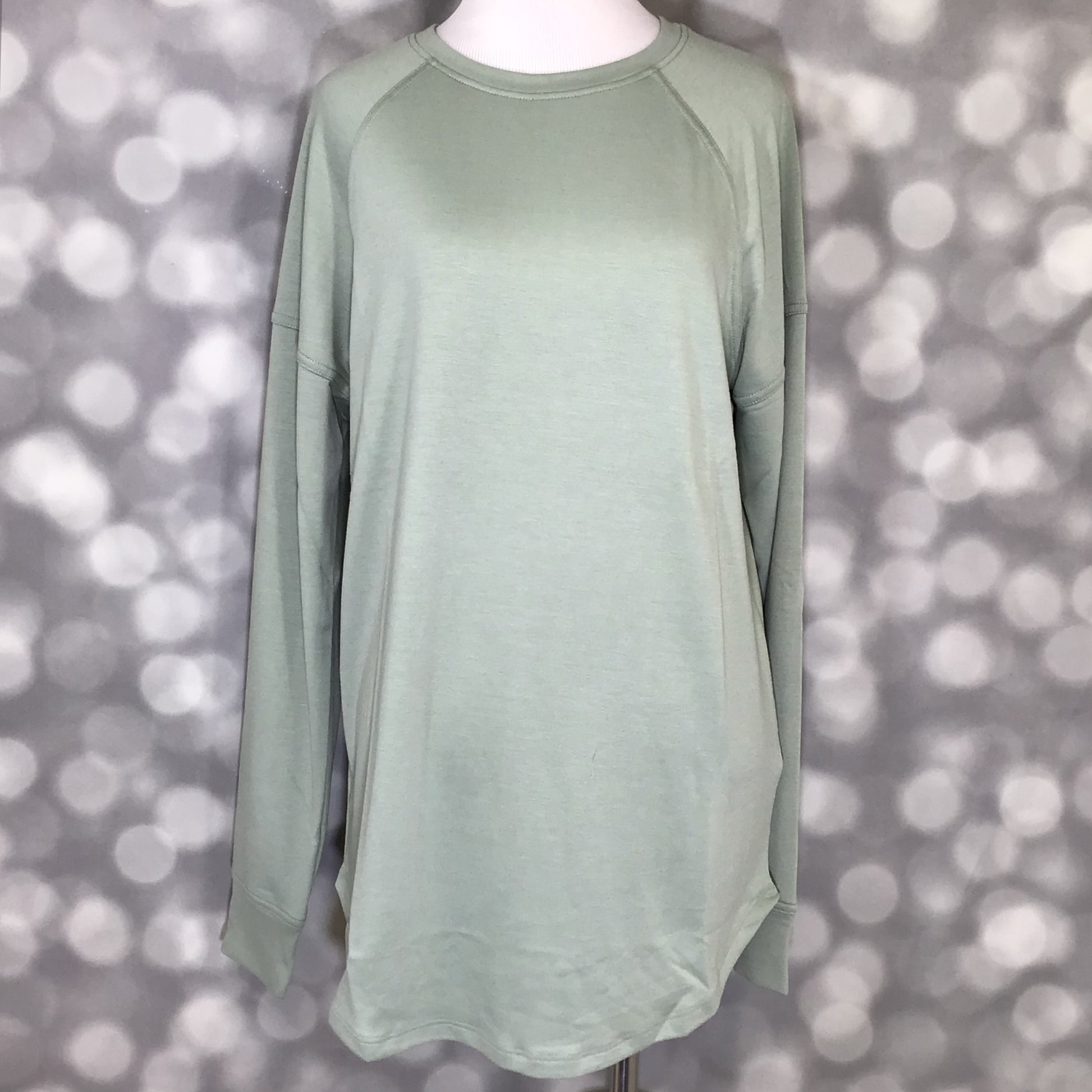 LuLaRoe LuLaRoe Erin Raglan Top - Solid Soft Sage 