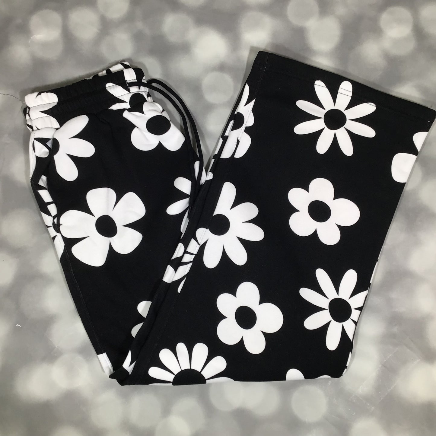 LuLaRoe LuLaRoe RISE Recharge Sweatpant – Midnight Mod Daisy 