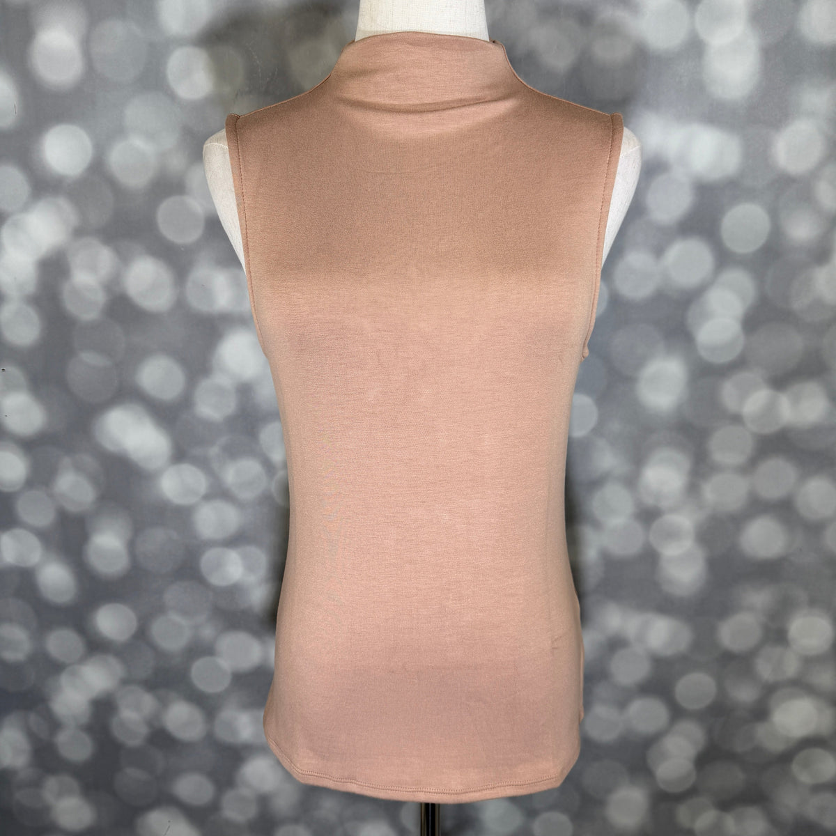 LuLaRoe Ramona Mock Neck Tank – Solid Taupe outfit and fit photo