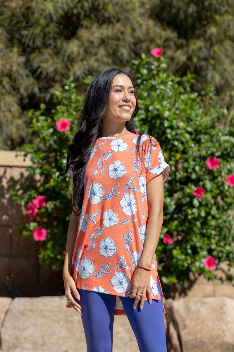 LuLaRoe LuLaRoe Leah Tunic - Coral Bloom Sketch 