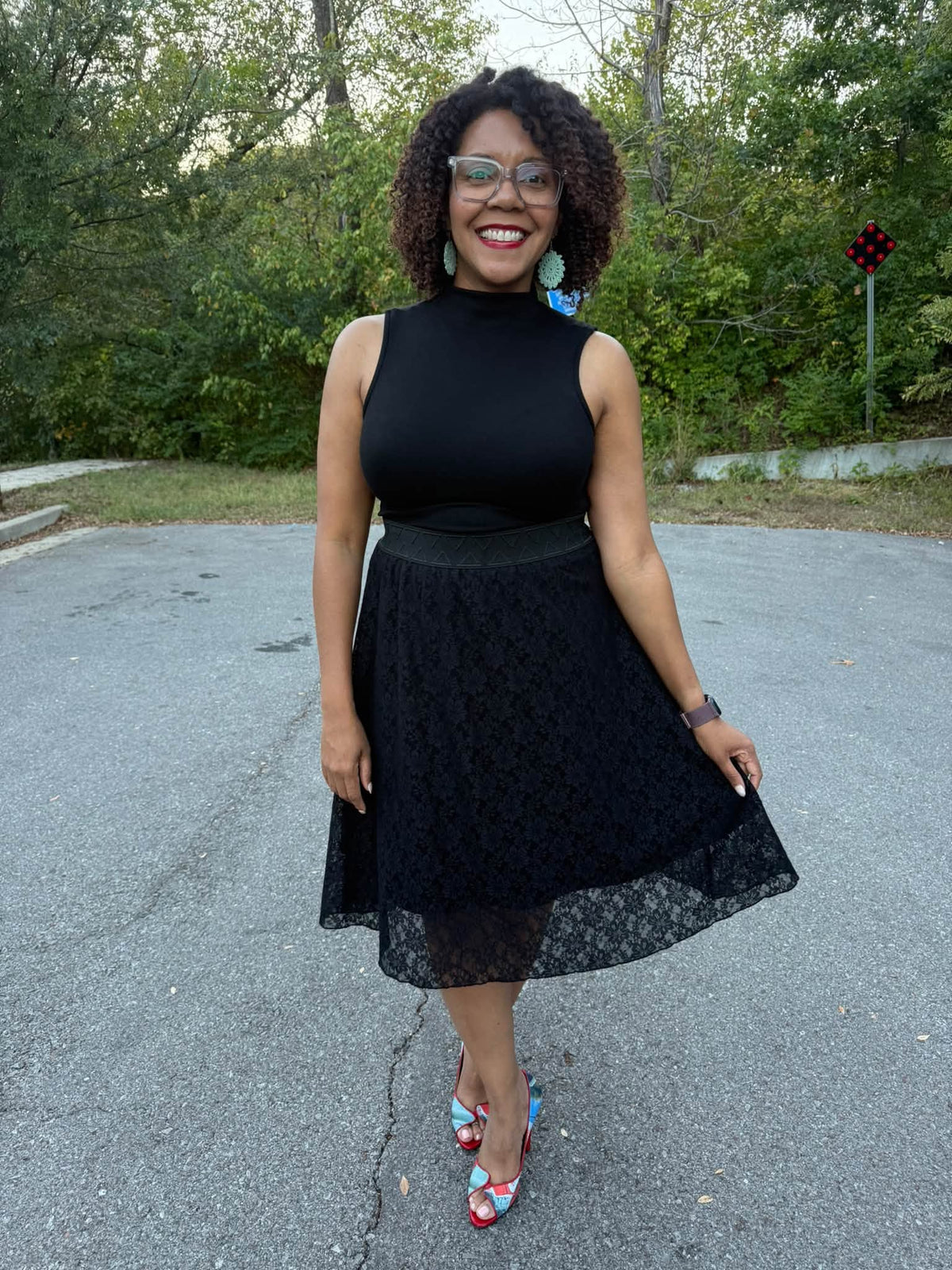 LuLaRoe Ramona Mock Neck Tank – Solid Black outfit and fit photo