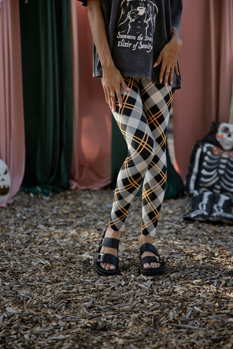 LuLaRoe 2026 Halloween Leggings – Black, Orange & White Mixed Plaid