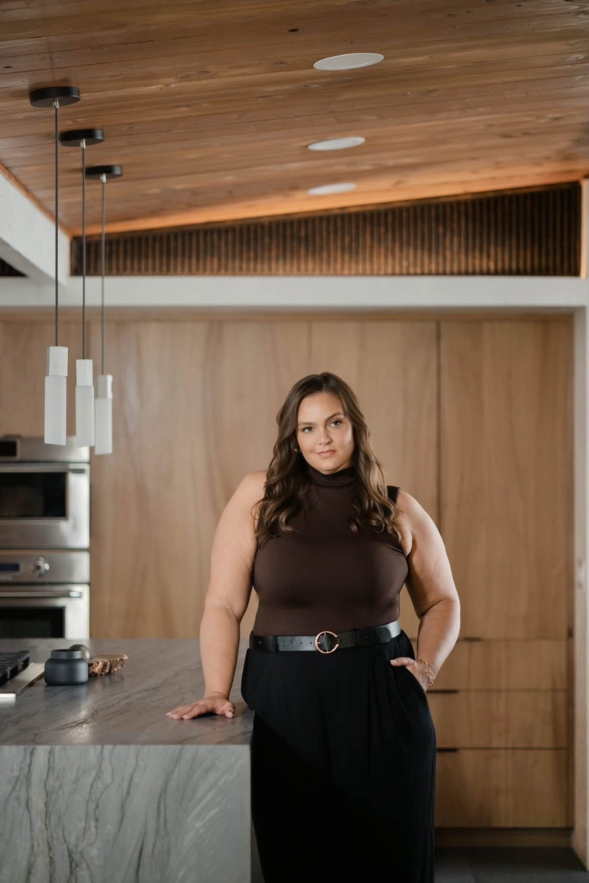 LuLaRoe Ramona Mock Neck Tank – Solid Chocolate Brown outfit and fit photo