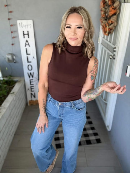LuLaRoe Ramona Mock Neck Tank – Solid Chocolate Brown outfit and fit photo