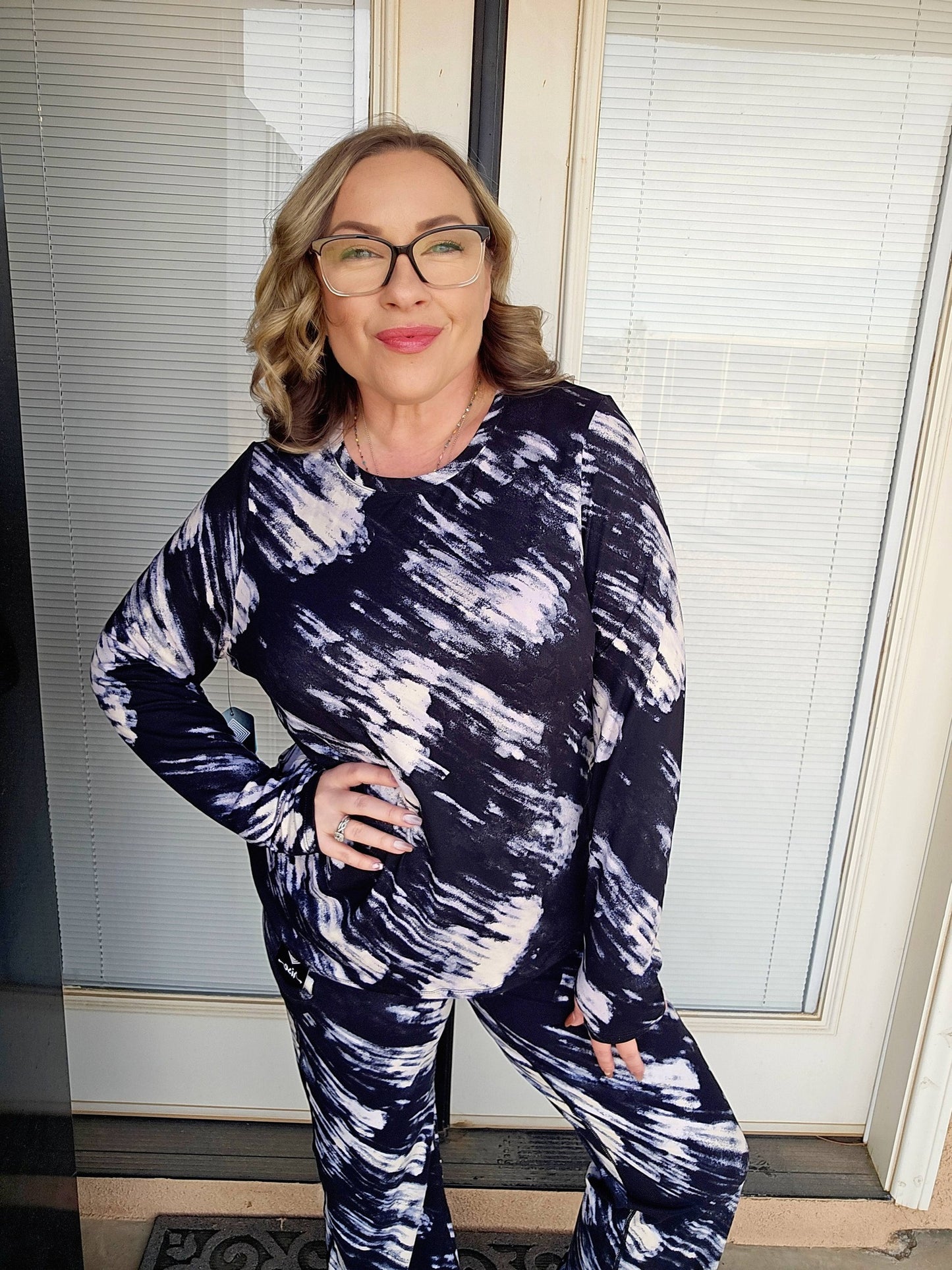 LuLaRoe LuLaRoe Rise Limitless Top - Ivory Brushstroke Abstract 