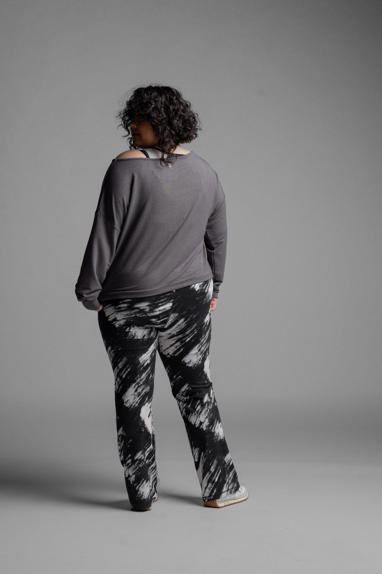 LuLaRoe RISE Passionate Yoga Pant 2.0 - Charcoal Ink Brush Abstract 