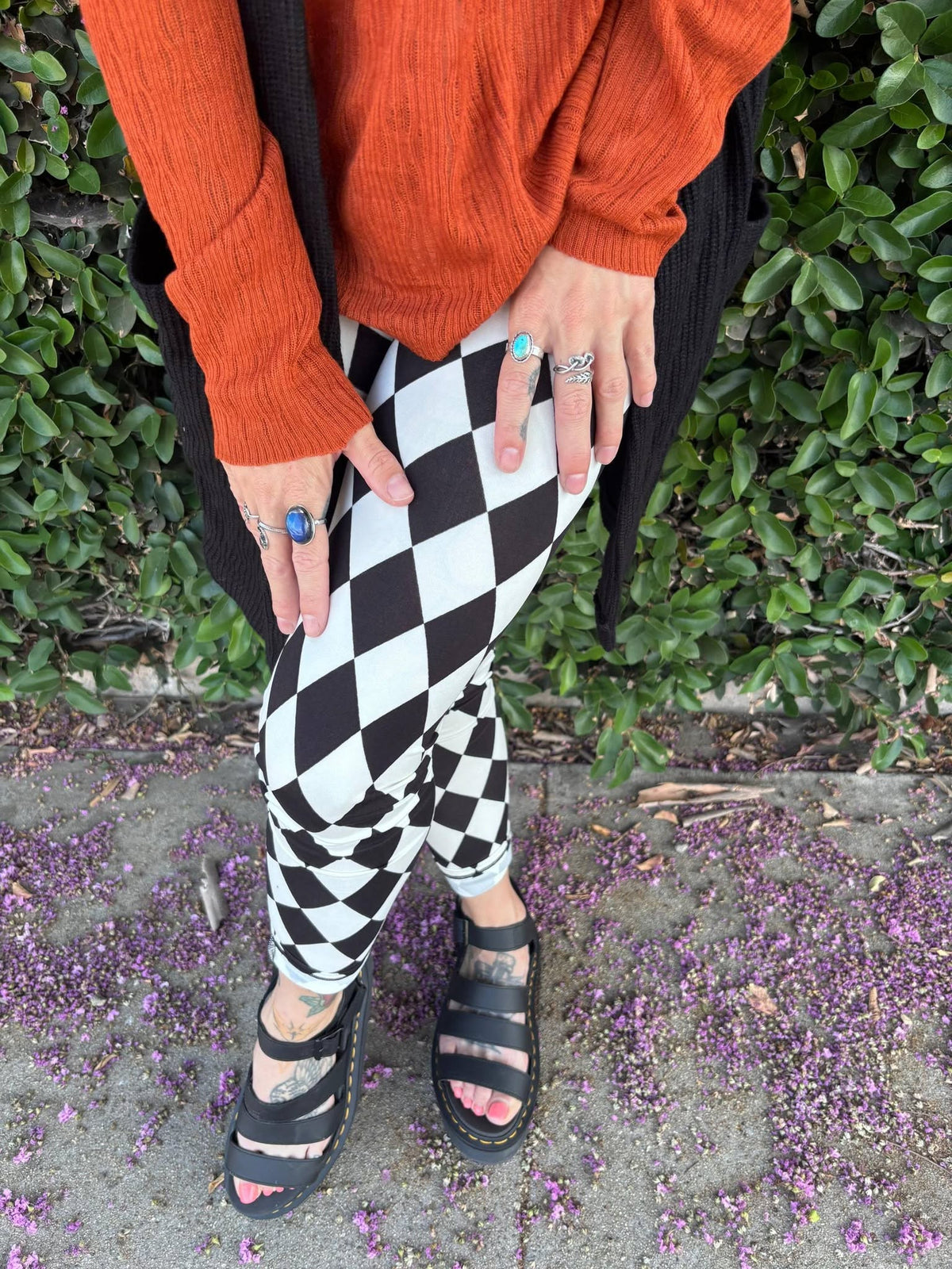 LuLaRoe 2026 Halloween Leggings – Black & White Harlequin Diamond
