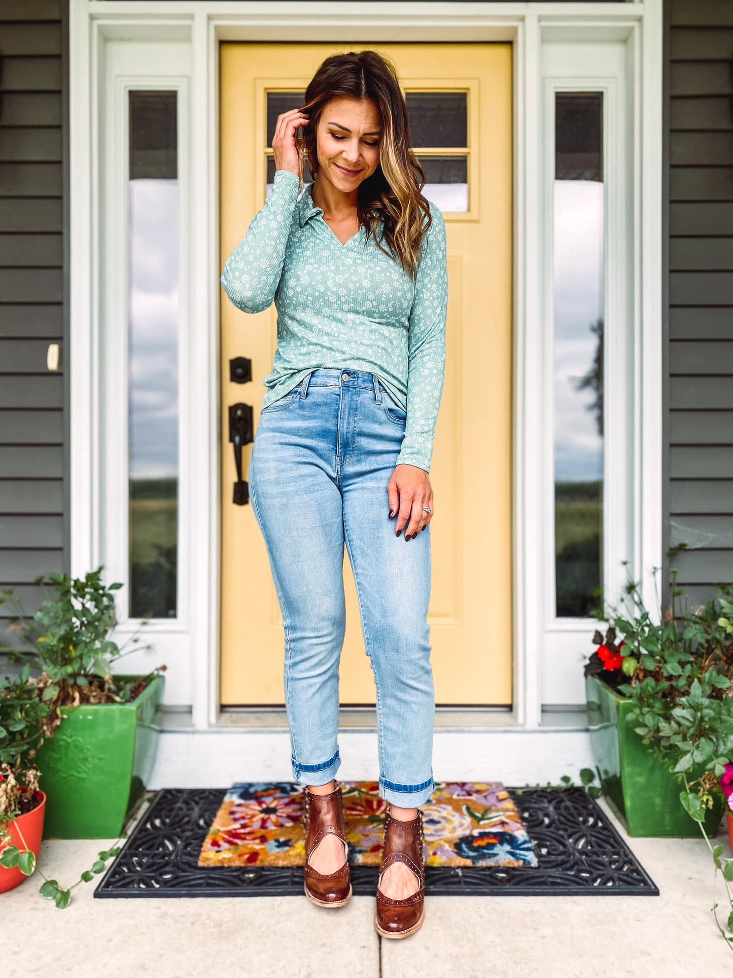 Courtney - Mint Floral Sketch