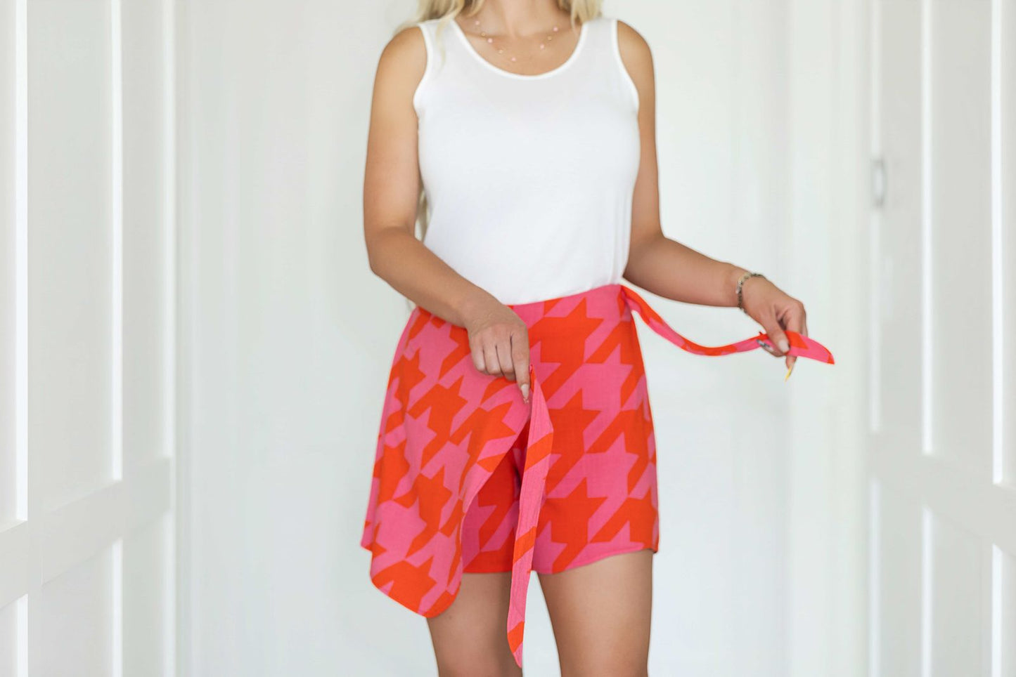LuLaRoe Rose Wrap Skort - Sunset Coral Houndstooth