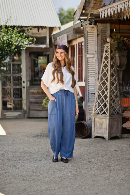 LuLaRoe Brindley Light wash women's barrel-leg pull-on pants - product photo 7