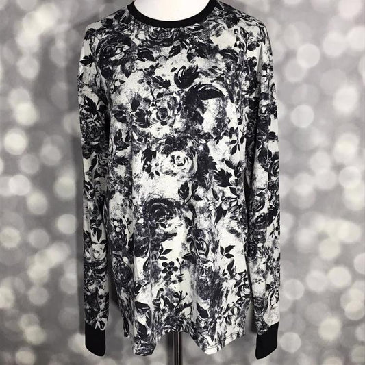 LuLaRoe Hudson Long Sleeve Tee in black and white floral print – unisex crew neck top