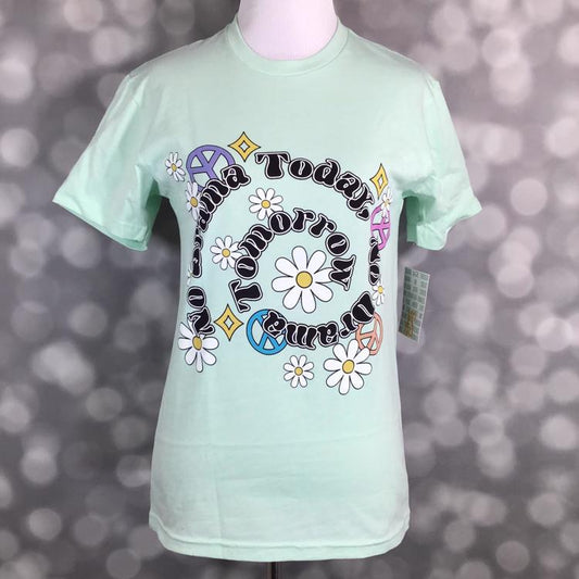 LuLaRoe Rocker T in mint green with “No Drama Today, Dream Tomorrow” daisy and peace sign graphic, retro-inspired tee.
