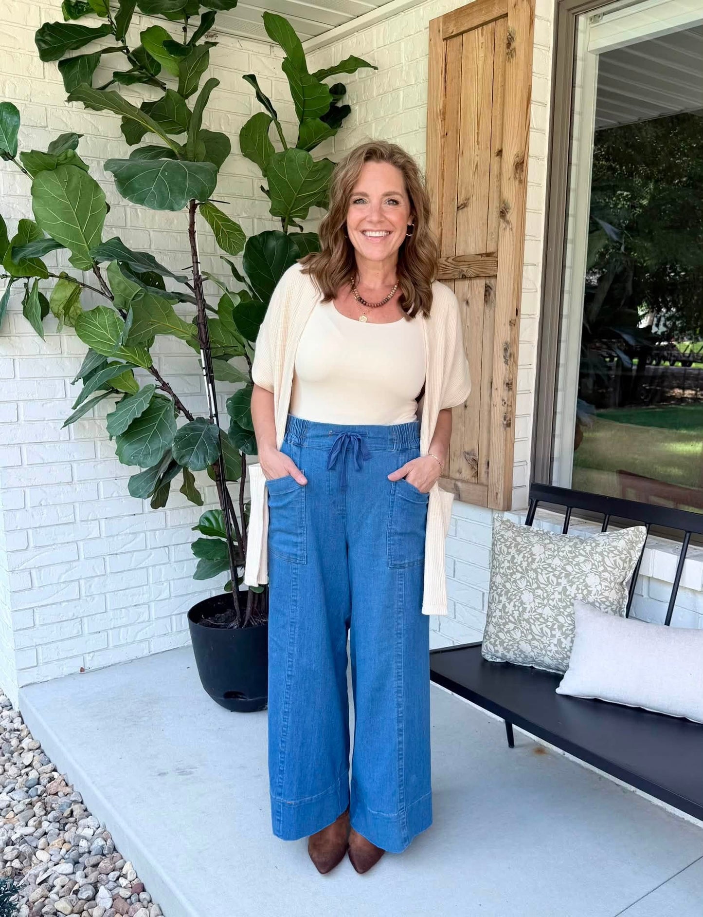 LuLaRoe Pull-On Patch Pocket Pant - Medium Wash